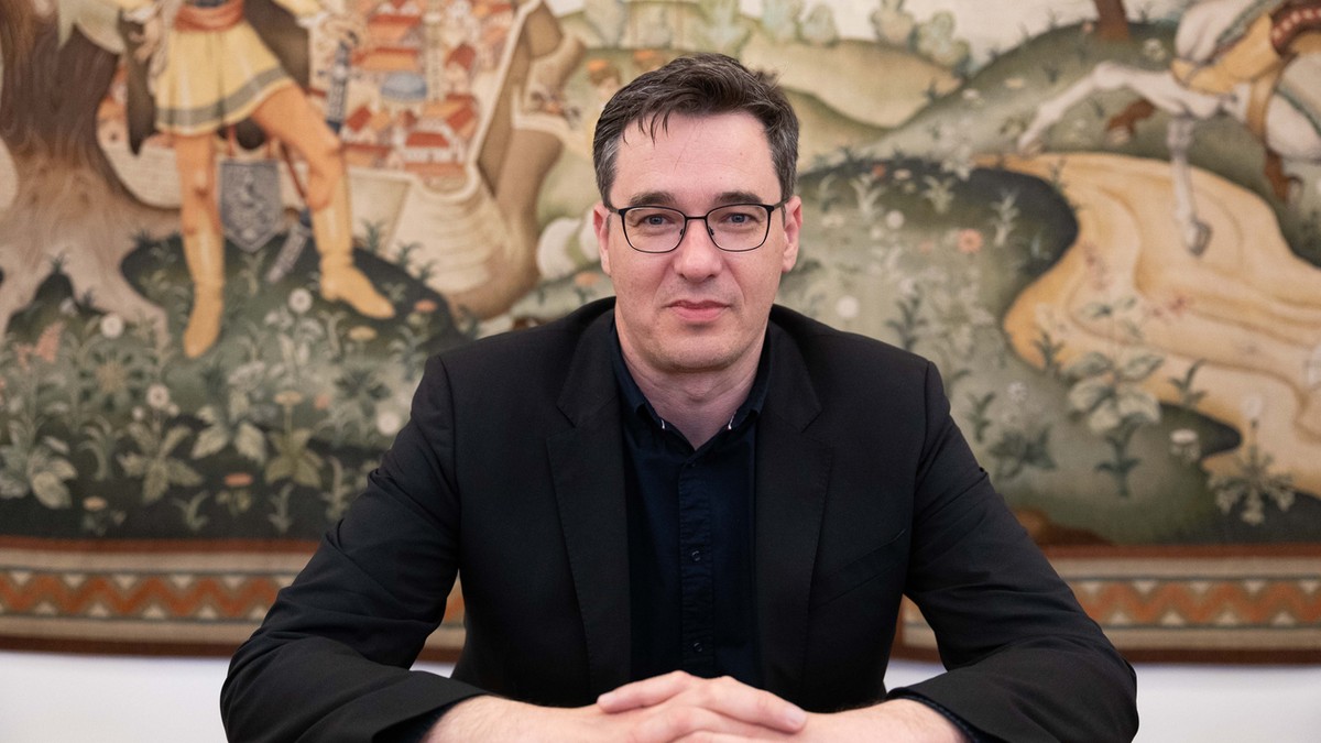 „Minden véges, csak az anyai szeretet végtelen” – Gyermekkori képpel emlékezett meg anyák napjáról Karácsony Gergely – fotó