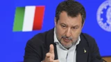Salvini do Macrona: Załóż hełm, kamizelkę, weź karabin i jedź sobie do Ukrainy
