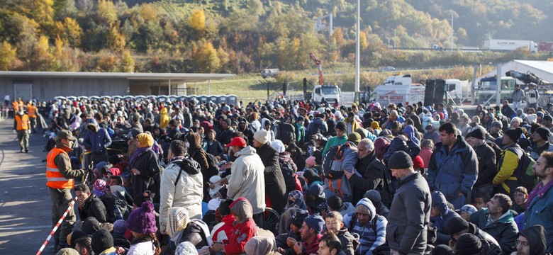Słowenia zalewana przez falę imigrantów. Chorwaci zwożą ich pod granicę...