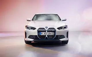 BMW i4 – monachijski pogromca Tesli gotowy