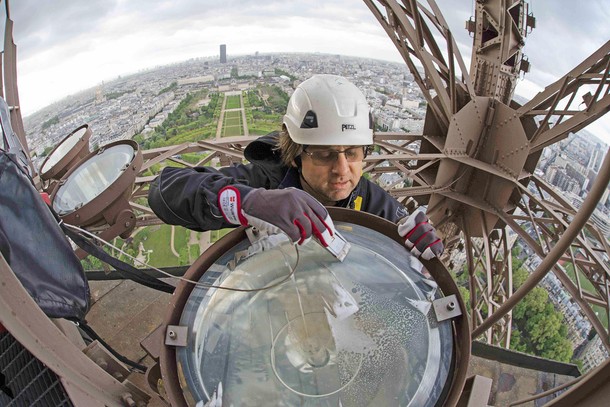 FRANCE-ODDLY/EIFFEL-TOWER