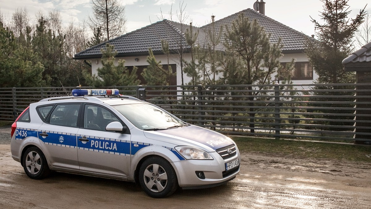 Zuzanna M., która razem ze swoim chłopakiem brutalnie zamordowała jego rodziców w Rakowiskach, będzie odpowiadała nie tylko za zabójstwo. 18-latka jest też oskarżona m.in. molestowanie seksualne małoletniej poniżej 15 roku życia.