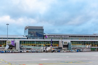 Ile warta jest ziemia po lotnisku Chopina? Minister Lasek: „To zbyt cenny teren”