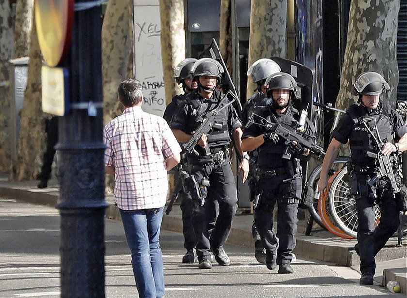 A van crashes into pedestrians in Barcelona