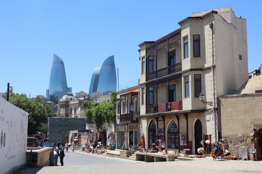 Baku to miasto kontrastów