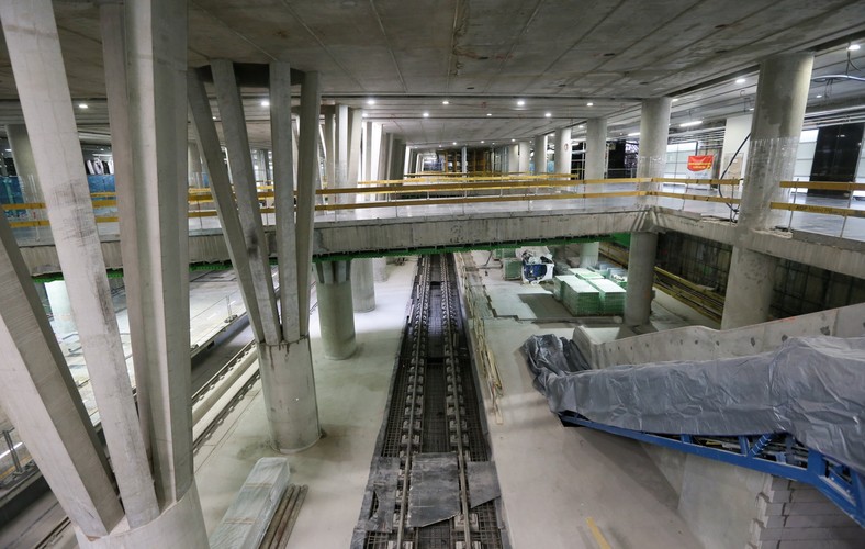 Dzień otwarty dla przedstawicieli mediów na budowie stacji metra Stadion Narodowy na centralnym odcinku II linii metra (5). Warszawa, 18.05.2014 FOT. PAP/Paweł Supernak