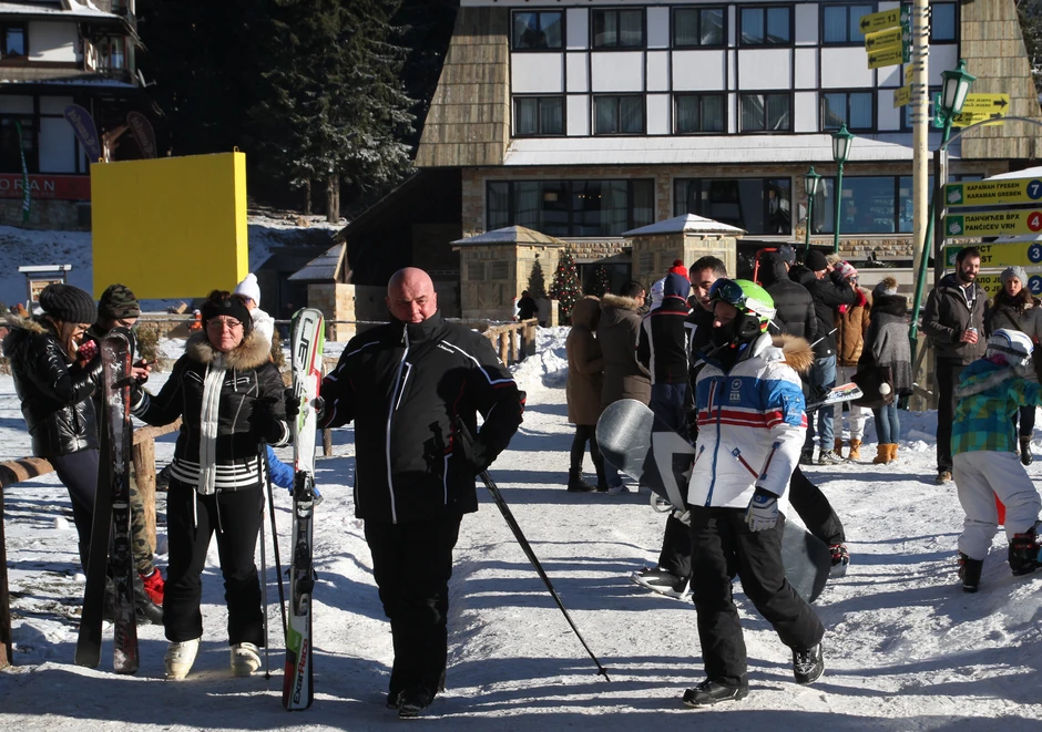 Ljubav cveta: Marković na stazi uživao sa suprugom