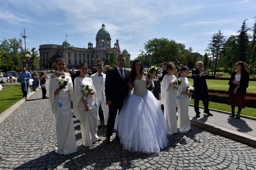 Danas se venčalo više od 50 parova