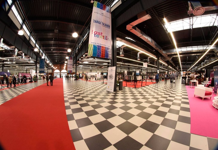 <strong>9. Antoni Ptak - 1,5 mld zł</strong>
<br><br>
Antoni Ptak od lat inwestuje w wielkie centra i hale targowe. Najbardziej rozpoznawalną nieruchomością, którą posiada jest Centrum Handlowe Ptak w Rzgowie.
<br><br>
W 2015 w rankingu 