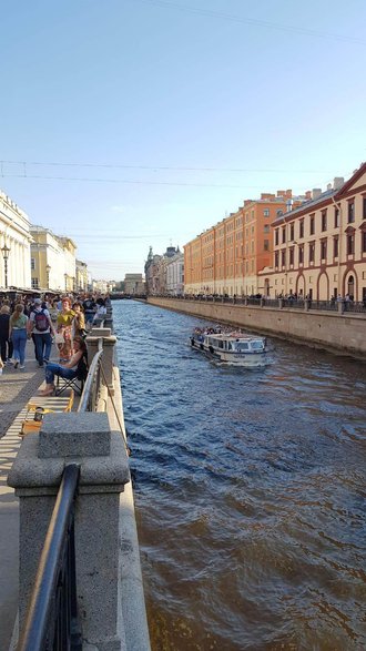 Tłumy w St. Petersburgu (fot. Piotr Kucza “FotoPyK”)