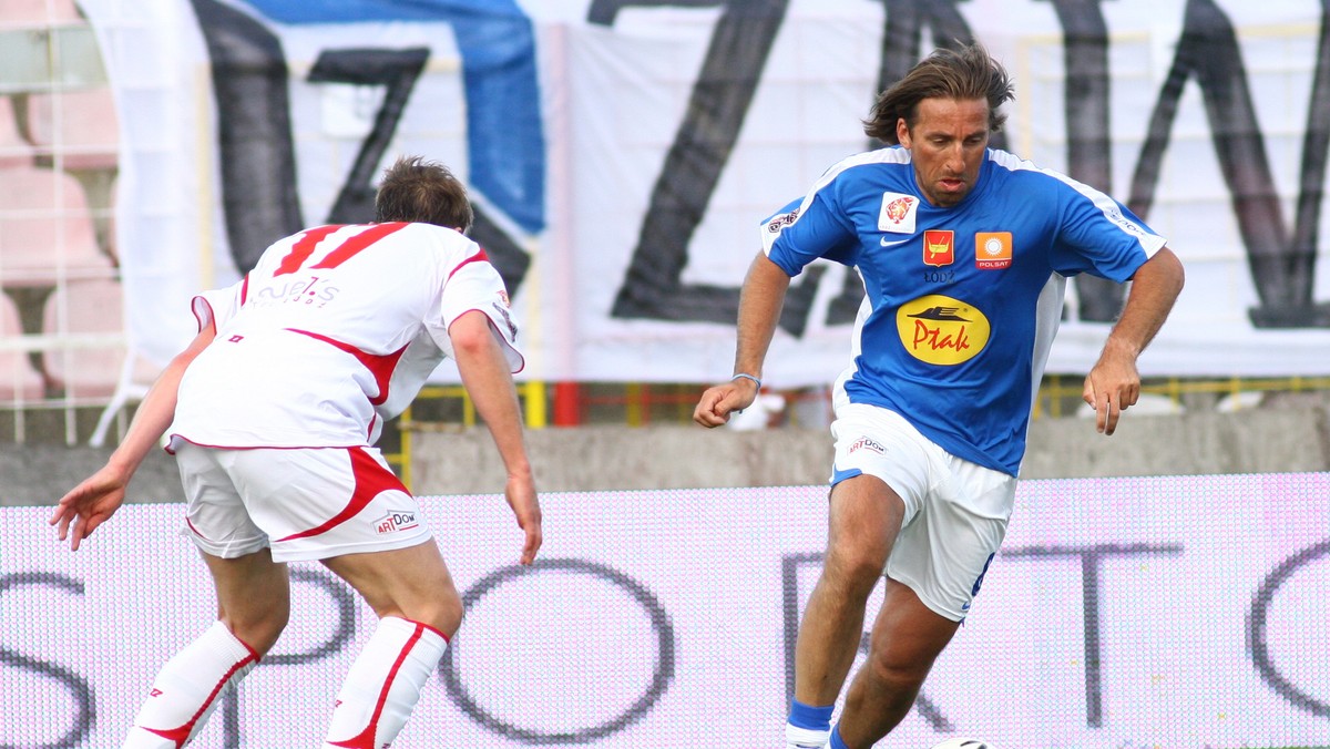 Do końca tego tygodnia wyjaśni się, czy 3-4 września w Lublinie odbędzie się cykl imprez piłki nożnej plażowej pod nazwą "Piknik Beachsoccera". Gdyby tak się stało, to kibice z naszego regionu mogliby zobaczyć w akcji m.in. wychowanka Motoru Lublin, 96-krotnego reprezentanta Polski Jacka Bąka czy jego kolegę ze wspólnych występów w biało-czerwonych barwach Tomasza Iwana.