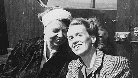 Lorena Hickok (po prawej) i Eleanor Roosevelt (po lewej)