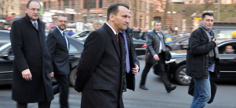 Sikorski chciał 200 tys. zł na remont dworku w Chobielinie. Wniosek odrzucono