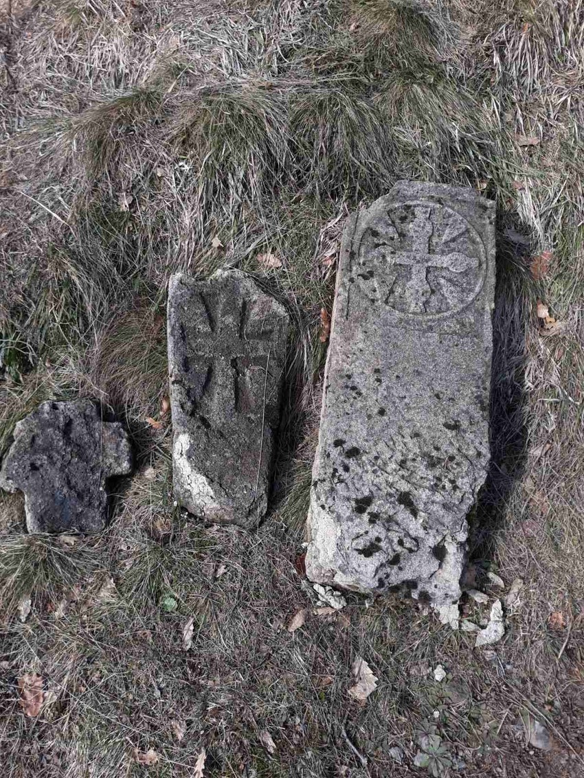 Spomenici izronili iz jezerskih dubina