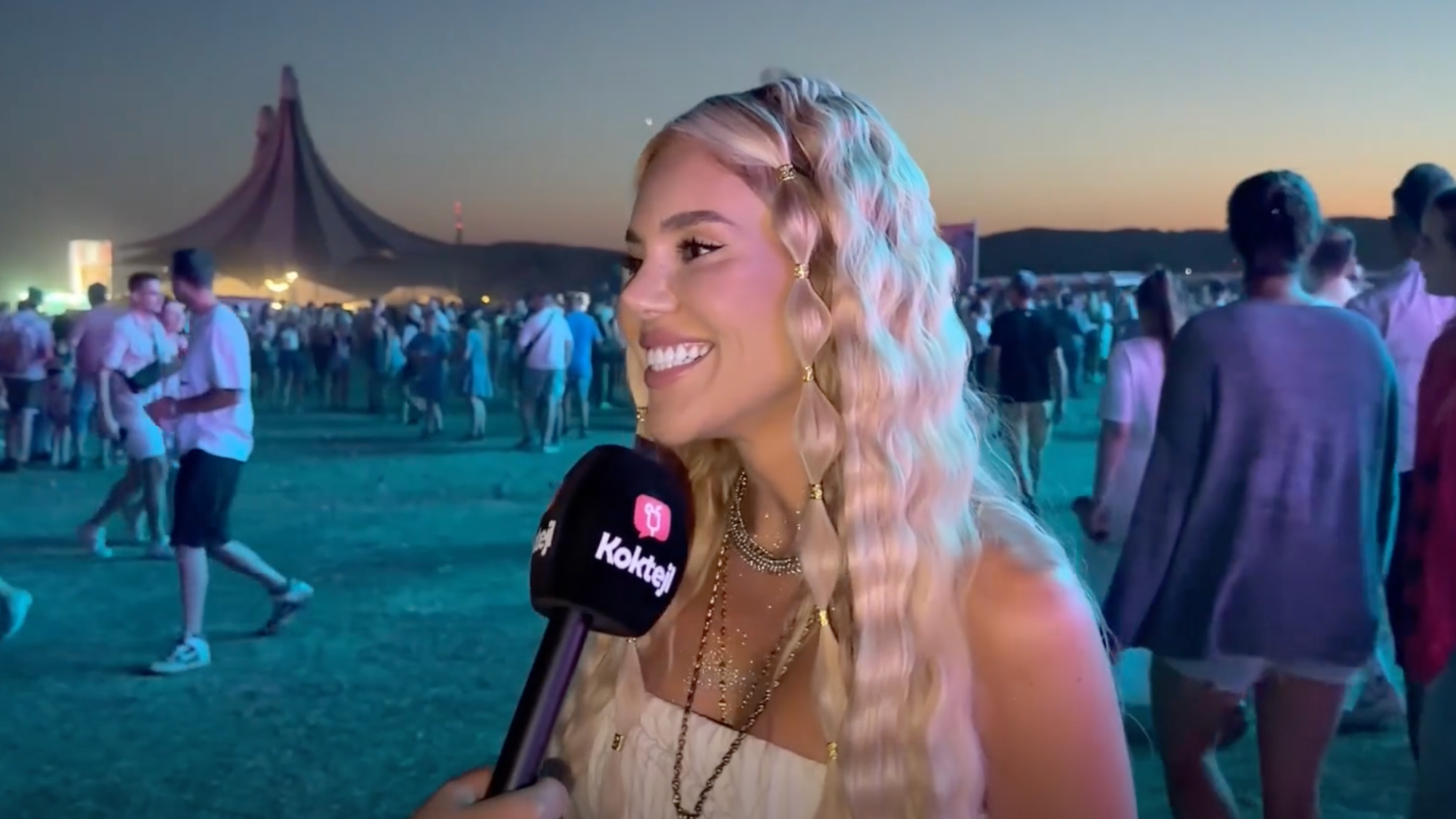 Laura Vizváryová na Lovestreame.