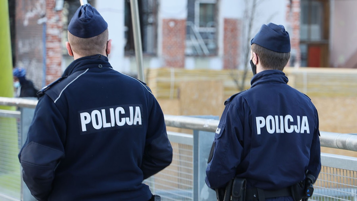 "Jesteśmy dyskryminowani" - żalą się niezaszczepieni policjanci z Łodzi