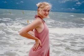 Otac ju je SILOVAO kada je imala 9 godina, a onda je postala ROBINJA NA OSTVRU SODOME I GOMORE: Ostavila je potresno svedočanstvo o UŽASIMA koje je doživela i oduzela sebi život