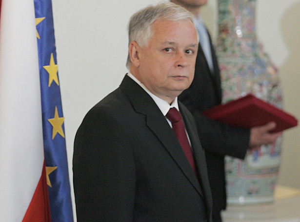 Kaczyński wydał 3 mln złotych na premie
