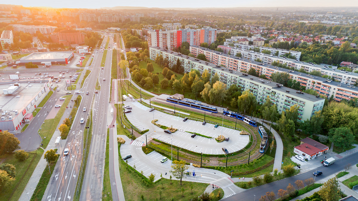 Ekologiczny transport w Małopolsce. Pociągi, autobusy i parkingi Park&Ride