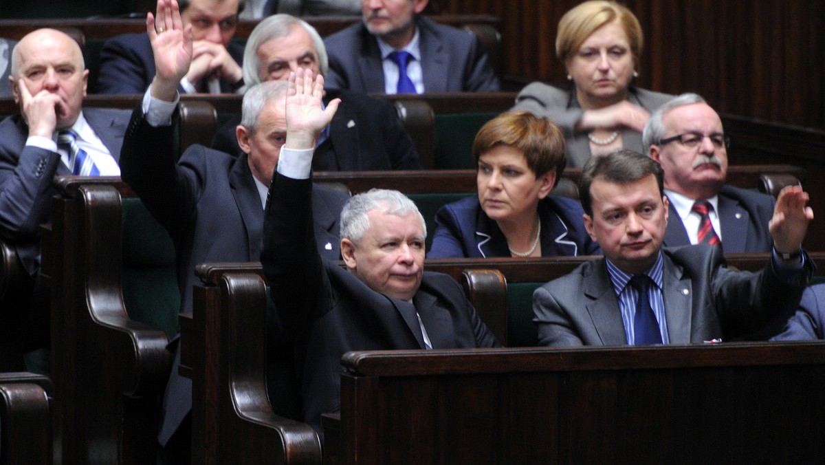 Szef klubu PiS Mariusz Błaszczak zaapelował do szefa IPN Łukasza Kamińskiego o zorganizowanie na terenie Sejmu wystawy upamiętniającej "żołnierzy wyklętych".