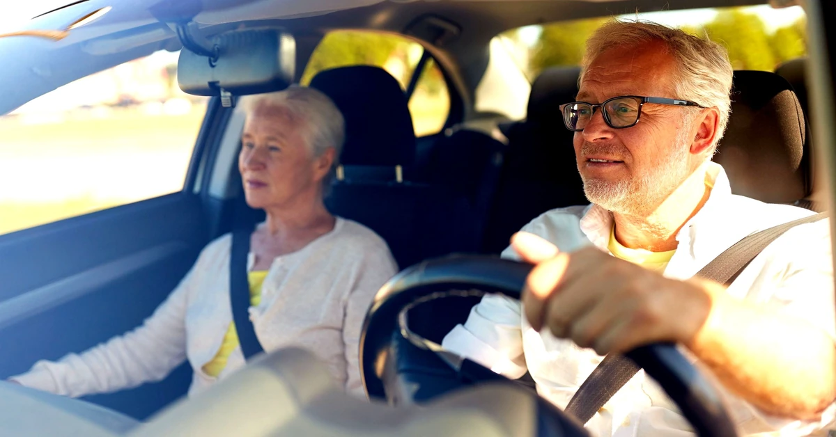Seniorzy stracą prawo jazdy w 2025? Klamka zapadła. Oto nowe zasady
