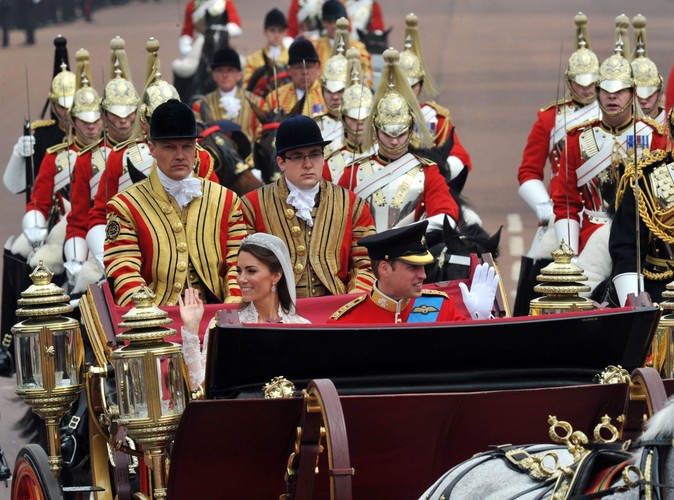 Przejazd karetą do Pałacu Buckingham