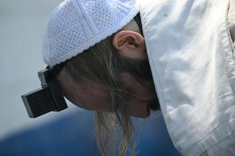 Molitva i proučavanje jevrejskog verskog teksta Tore su osnovne stvari za članove grupe Lev Tahor | Foto: Getty Images