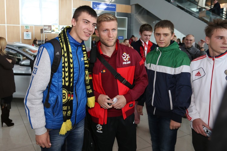 Ukraińcy witali polskich piłkarzy chlebem i solą