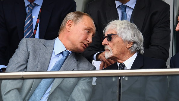 Władimir Putin i Bernie Ecclestone podczas wyścigu Formuły 1 w Soczi