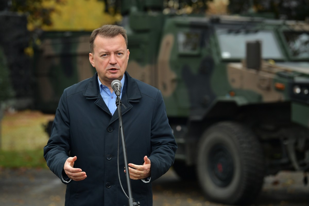 Wicepremier, minister obrony narodowej Mariusz Błaszczak podczas pikniku „Nowoczesne wojsko. Bezpieczna Ojczyzna” w Siedlcach