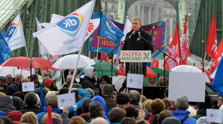 A baloldali ellenzék közös ünnepén / MTI Fotó: Szigetváry Zsolt