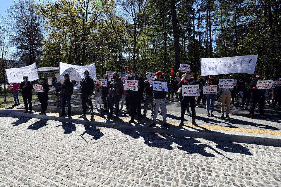 Koronawirus w Polsce. Manifestacja branży turystycznej w Świnoujściu