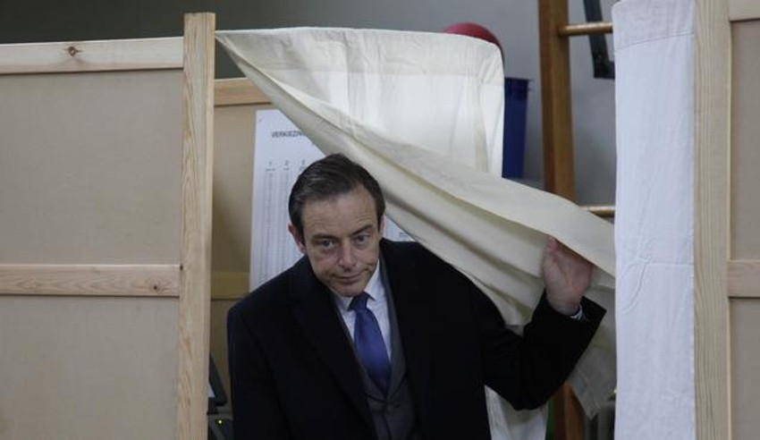 Lider separatista Bart de Vever na glasanju