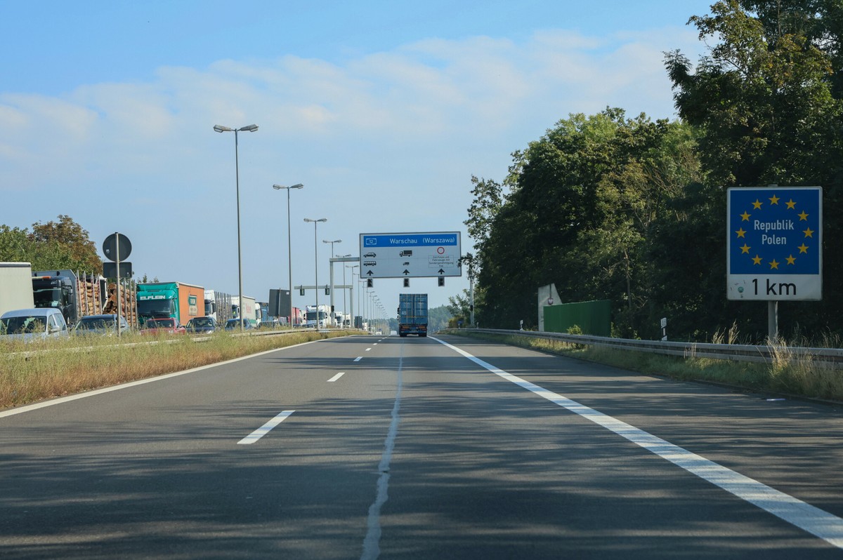 Kontrole na granicy z Niemcami i Litwą. GDDKiA o zmianie organizacji ruchu