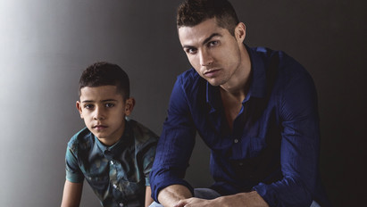 Apja nyomdokaiba léphet a kis Ronaldo: brilliáns gólt lőtt a kis tehetség – videó
