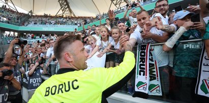 Artur Boruc nie mógł powstrzymać łez. Legia i Celtic pożegnały legendarnego bramkarza