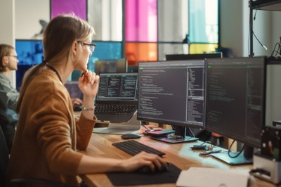 Rząd łagodzi przepisy o etatach