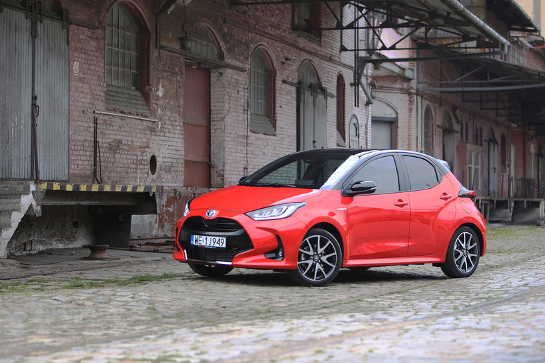 Nowa Toyota Yaris - ta hybryda ma naprawdę sens