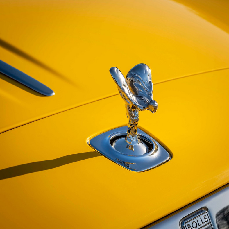 Rolls-Royce Dawn Fux Bright Yellow