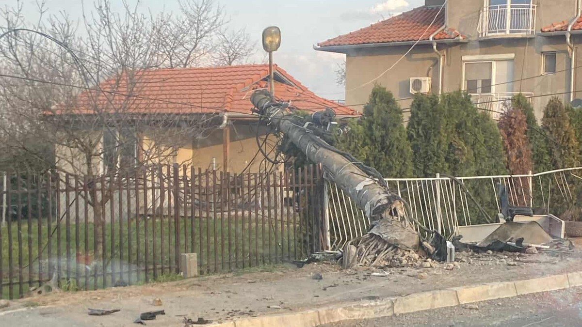 Stravične slike sa mesta teške nesreće u Barajevu: Slobodan (21) poginuo, brat teško povređen