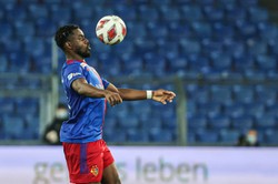 Afimico Pululu nowym napastnikiem Jagiellonii Białystok