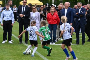 Debiut Marty Nawrockiej jako Pierwszej Damy RP - pełne emocji przemówienie. Zobacz, co powiedziała