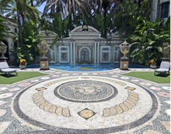 Willa Versace sprzedana. Obniżka sięgnęła ponad 80 mln dolarów