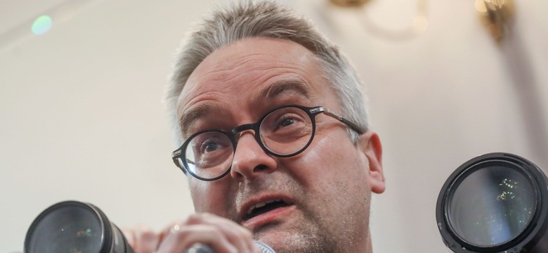 Dziennikarz "Gazety Wyborczej" tłumaczy, dlaczego nazwał Macierewicza kłamcą: Wystąpiłem w imieniu tych, których on i PiS niszczą i poniżają