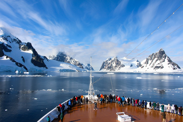 Wyprawa statkiem na Antarktydę to jedna z najdroższych atrakcji na świecie