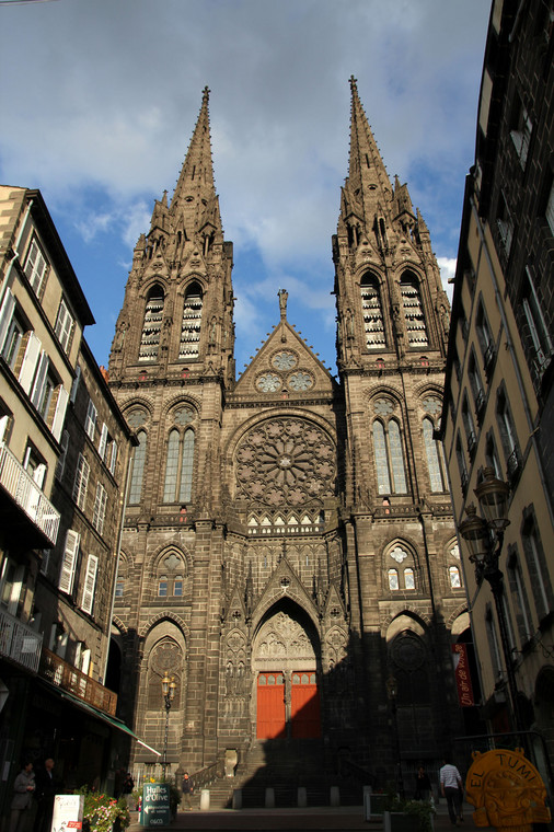 Katedra w Clermont-Ferrand