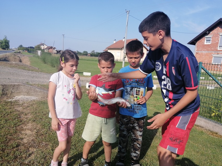 Mali Misimovići biraju igru u prirodi umesto video igrica