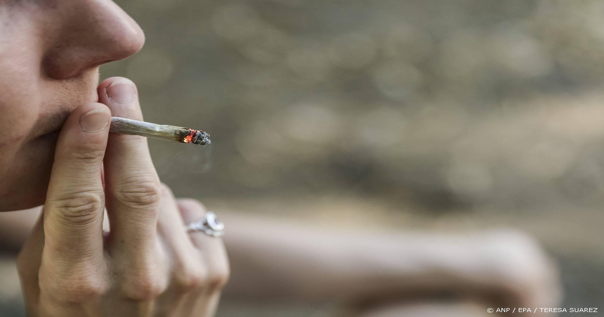 Rokers zoeken minder stophulp: Niveau lager dan in 2014