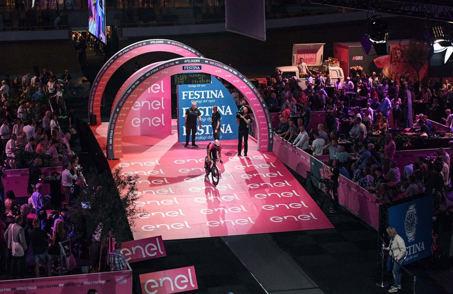 The race kicked off indoors with riders rolling off a start ramp to begin a short time trial.