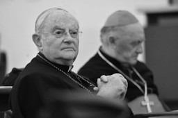 Zmarł abp Henryk Hoser